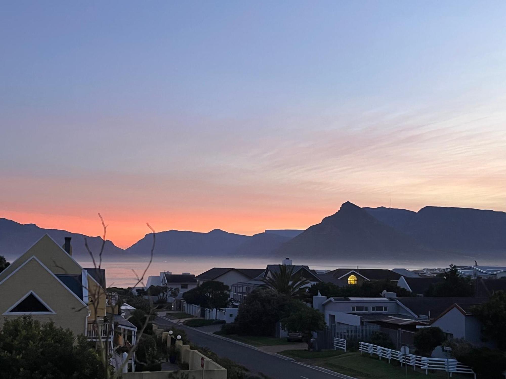 Storyhouse in Kommetjie Eksteriør billede